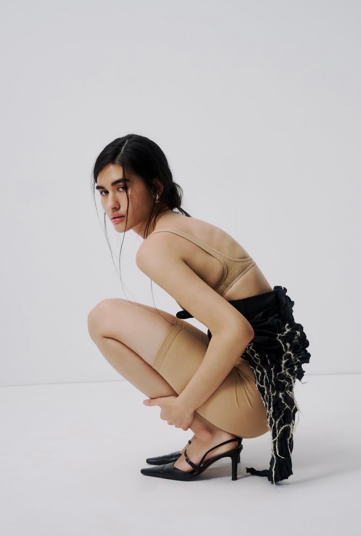 Editorial Make-up mit leuchtender Haut von Emilia Peppel in Berlin